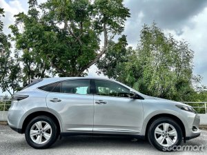 Toyota Harrier 2.0A Elegance Panoramic Roof