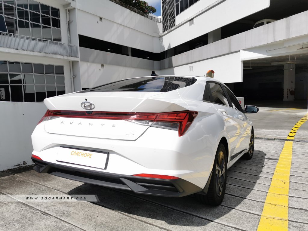 Hyundai Avante 1.6A S