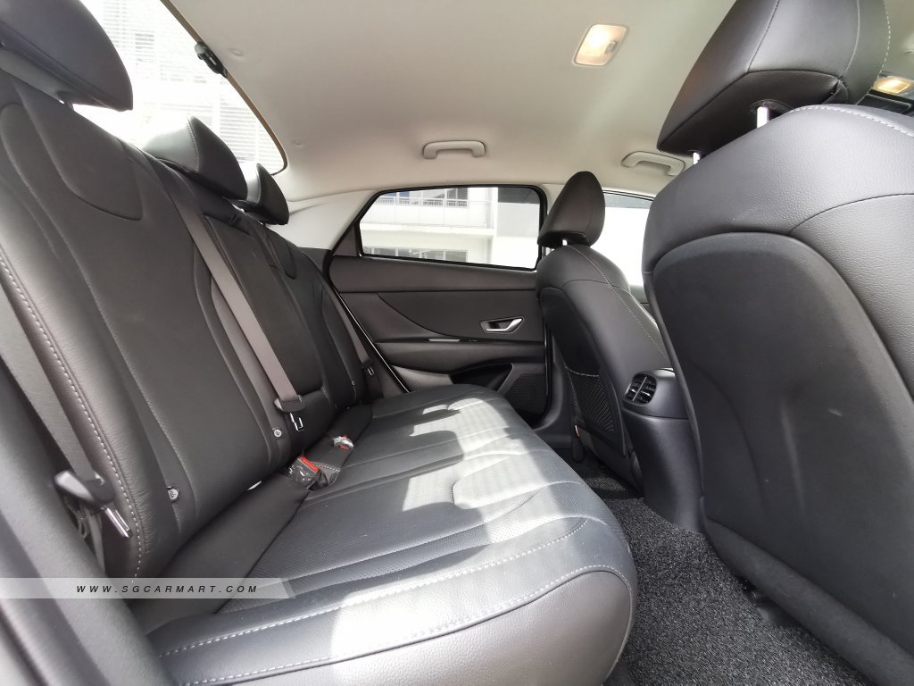 Hyundai Avante 1.6A S