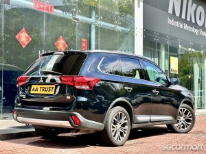 Mitsubishi Outlander 2.4A Sunroof