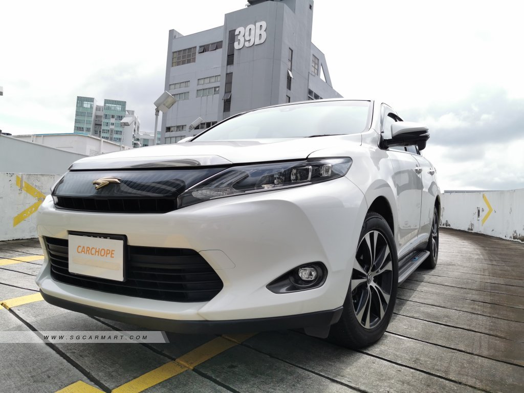 Toyota Harrier 2.0A Premium Panoramic Roof Style Mauve