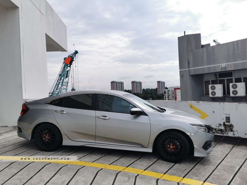 Honda Civic 1.5A VTEC Turbo Sunroof