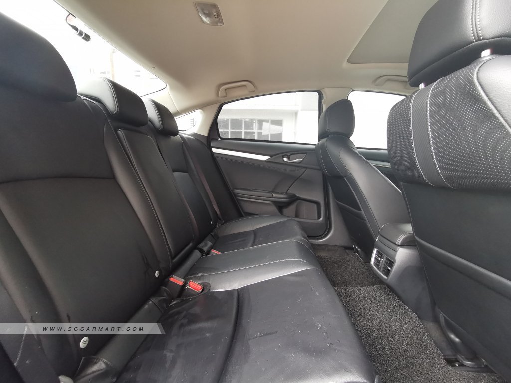 Honda Civic 1.5A VTEC Turbo Sunroof