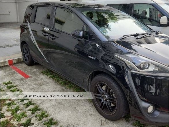 Toyota Sienta Hybrid 1.5A G