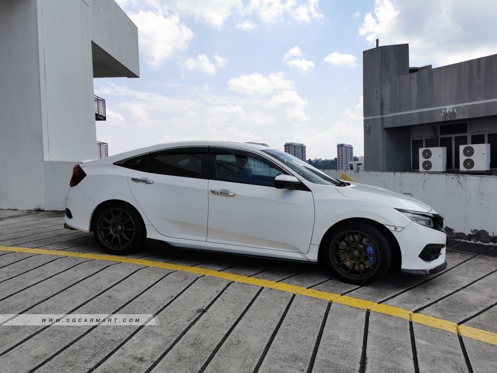 Honda Civic 1.5A VTEC Turbo Sunroof