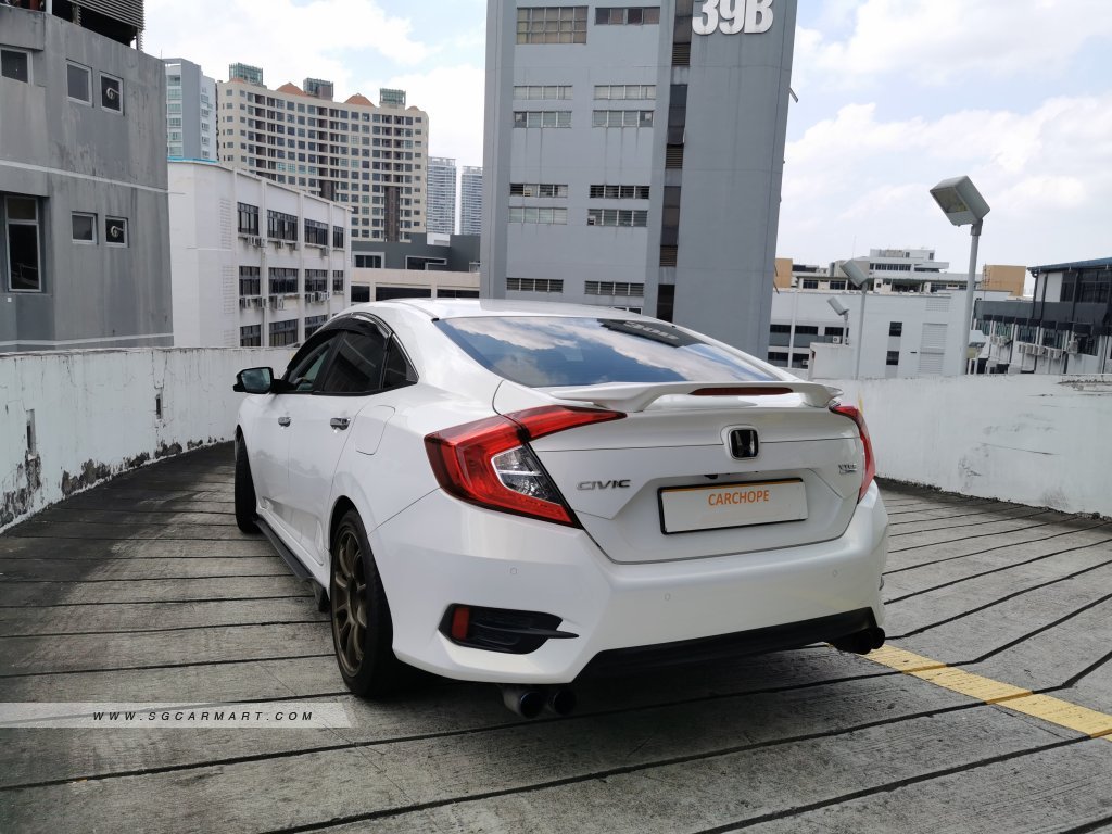 Honda Civic 1.5A VTEC Turbo Sunroof