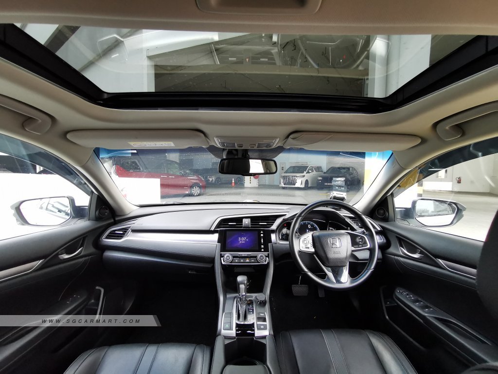 Honda Civic 1.5A VTEC Turbo Sunroof