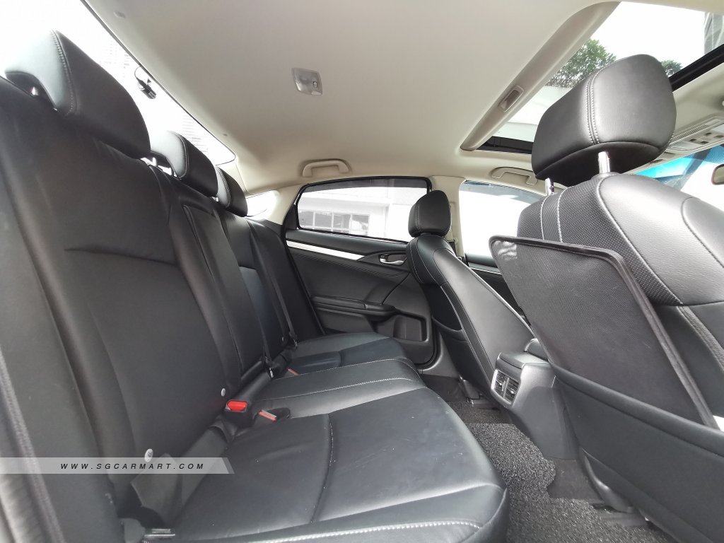 Honda Civic 1.5A VTEC Turbo Sunroof