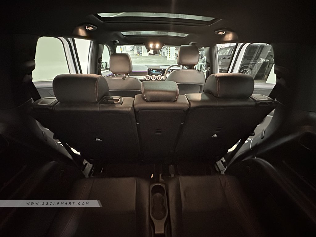 Mercedes-Benz GLB-Class GLB200 AMG Line Premium Plus