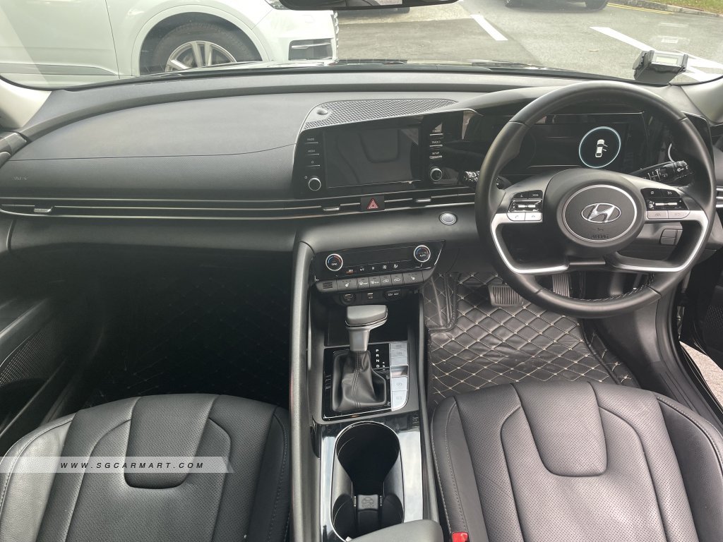 Hyundai Avante 1.6A S