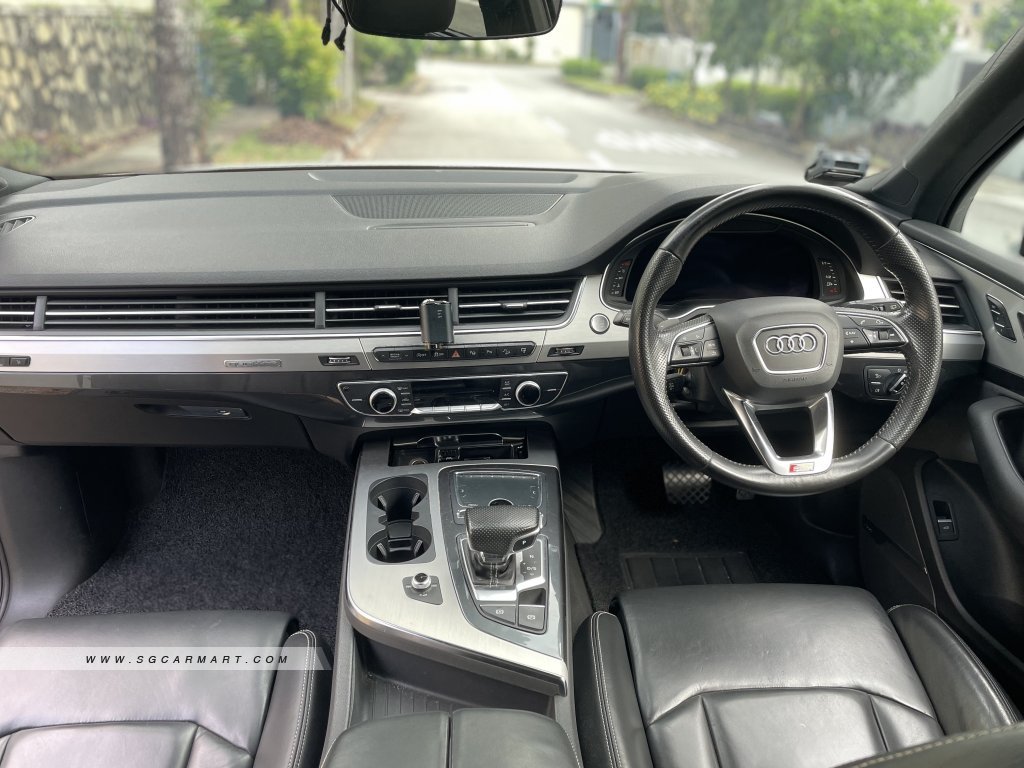 Audi Q7 3.0A TFSI Quattro S-Line 7-Seater (333bhp)
