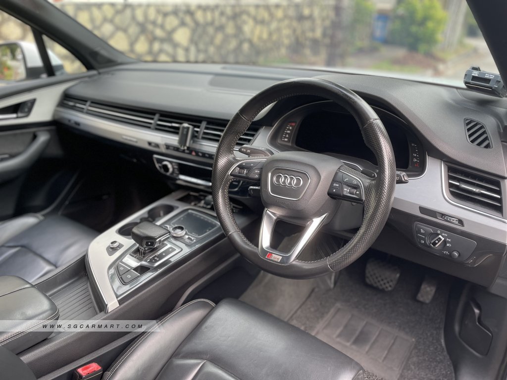 Audi Q7 3.0A TFSI Quattro S-Line 7-Seater (333bhp)