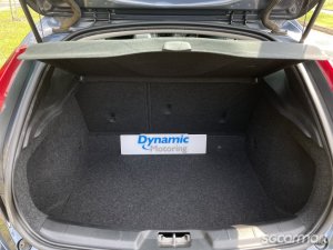 Volvo V40 T2