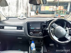 Mitsubishi Outlander 2.4A