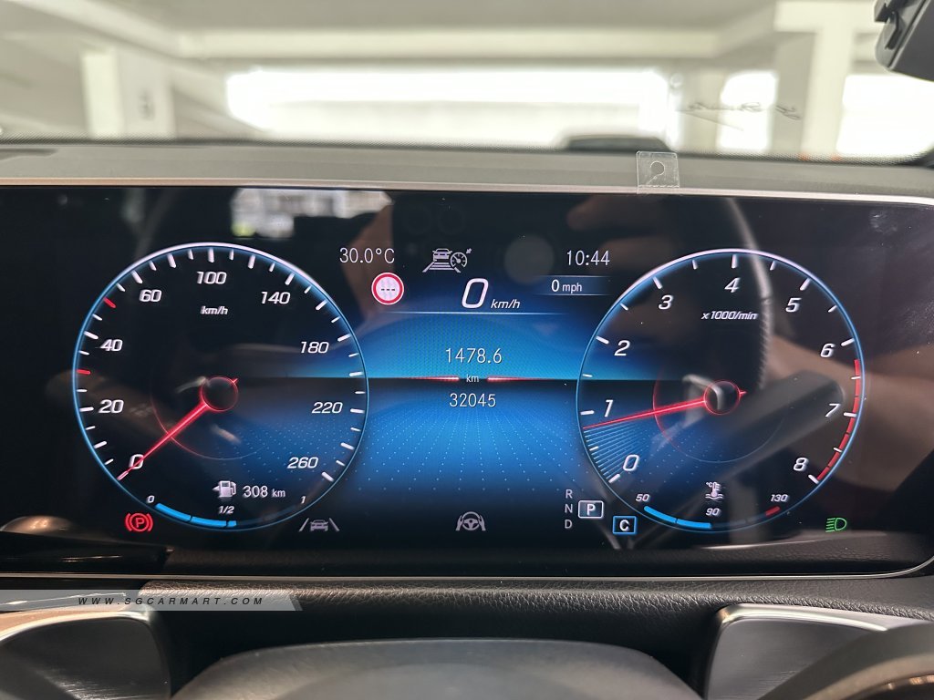 Mercedes-Benz GLB-Class GLB200 AMG Line Premium Plus 7-Seater