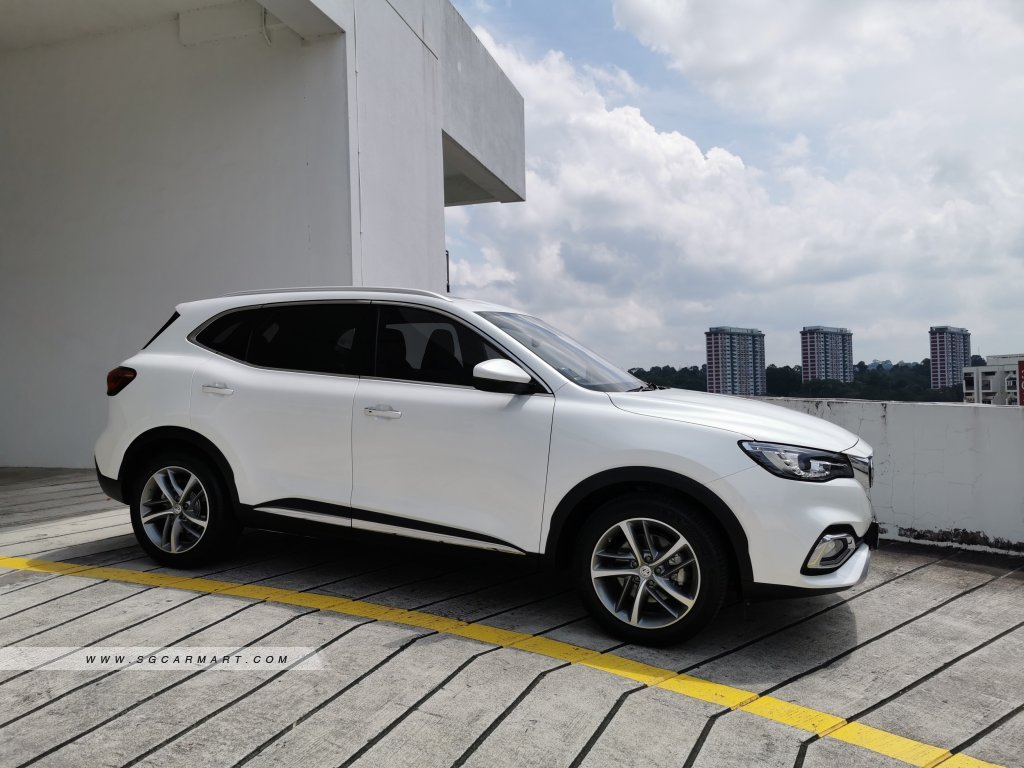 MG HS 1.5A Turbo Exclusive Panoramic Roof