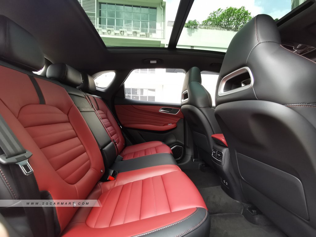 MG HS 1.5A Turbo Exclusive Panoramic Roof