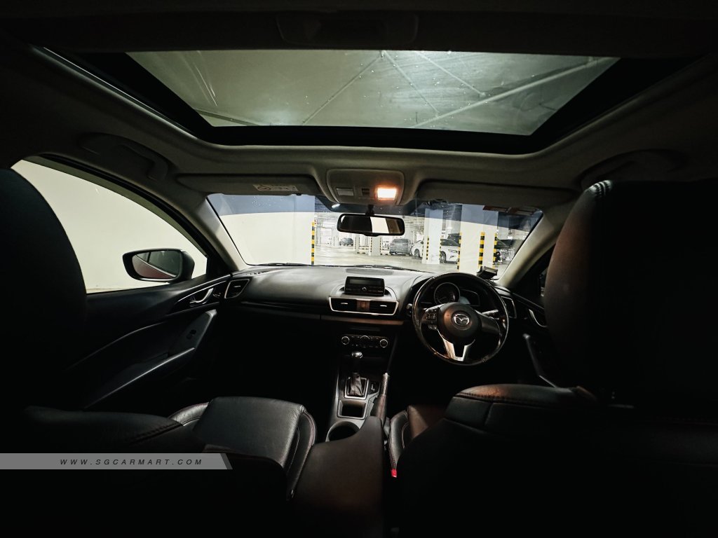 Mazda 3 1.5A Sunroof