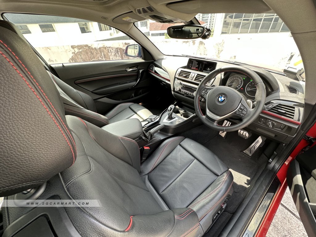 BMW 2 Series 220i Coupe Sunroof