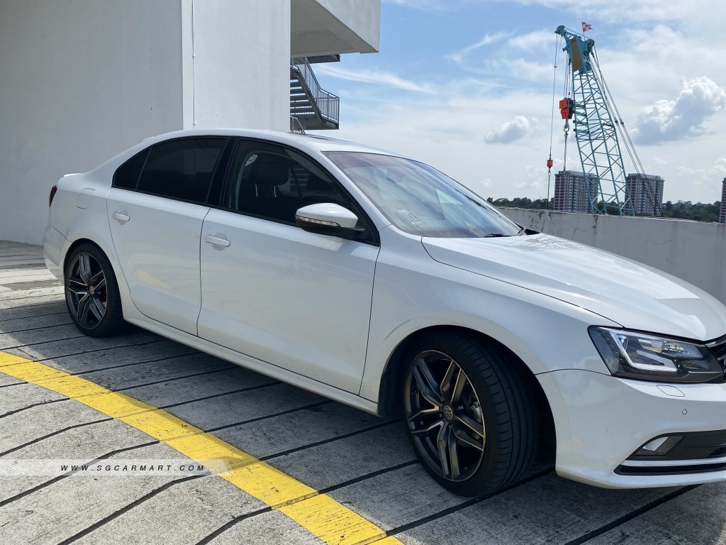 Volkswagen Jetta 1.4A TSI Highline Sunroof