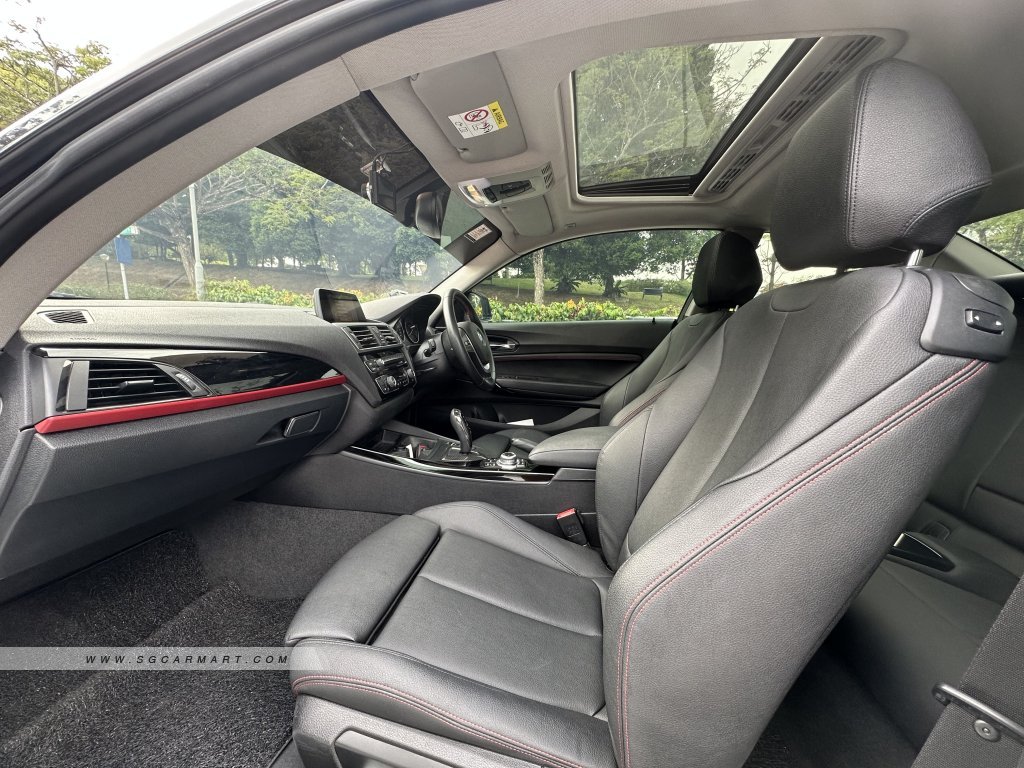 BMW 2 Series 218i Coupe Sunroof