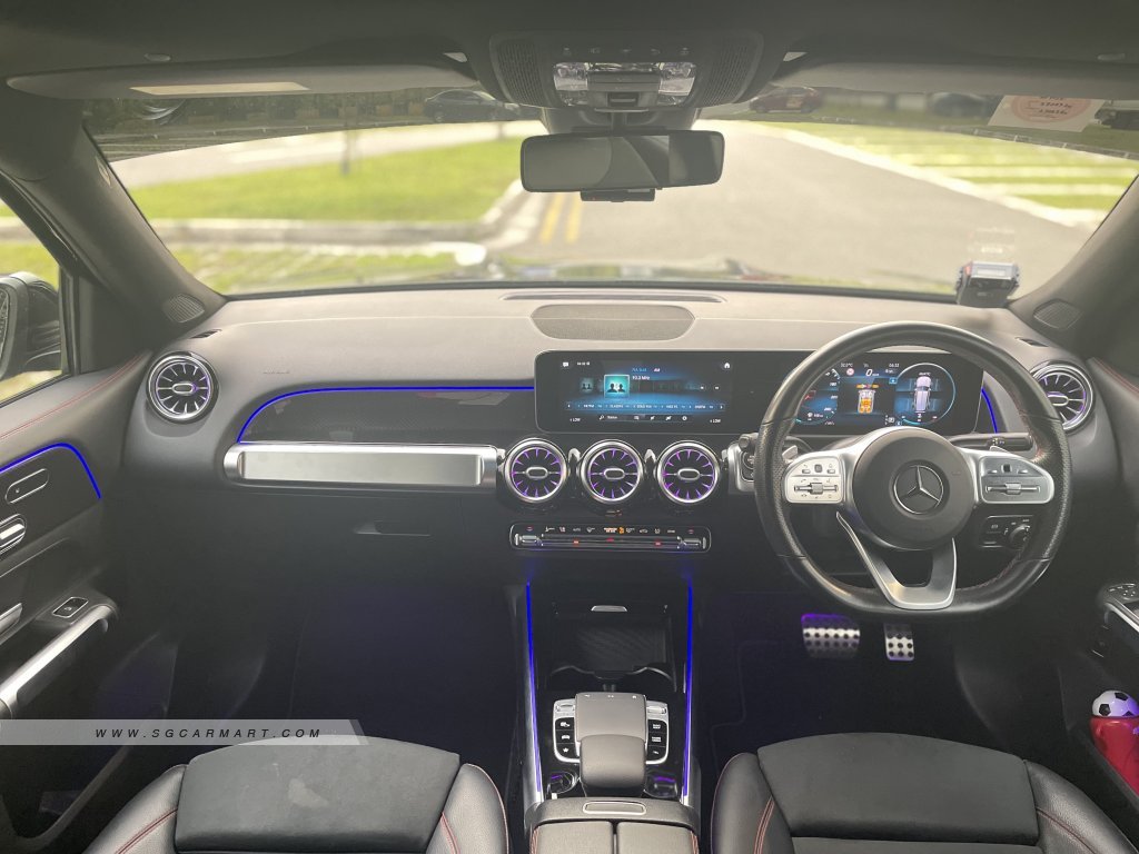 Mercedes-Benz GLB-Class GLB250 AMG Line 4MATIC Premium Plus 7-Seater