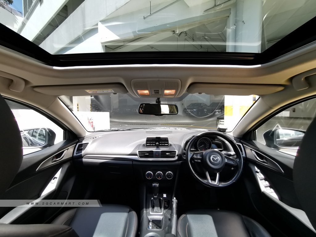 Mazda 3 1.5A Sunroof