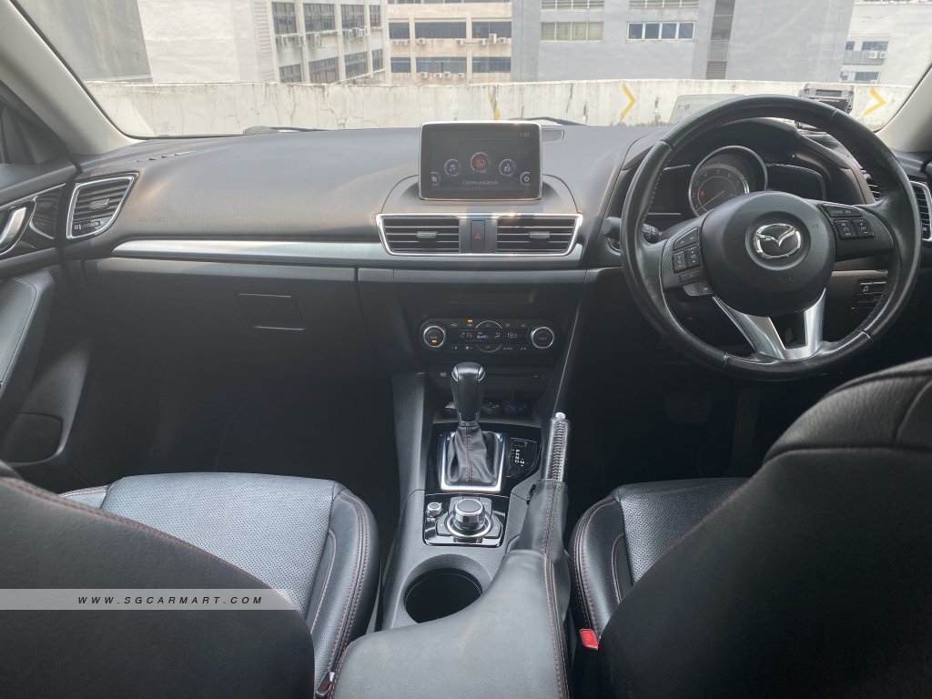 Mazda 3 1.5A Deluxe Sunroof
