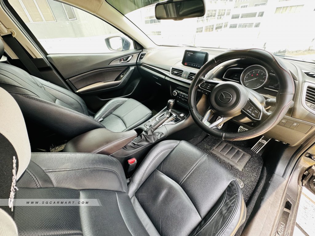 Mazda 3 1.5A Deluxe Sunroof