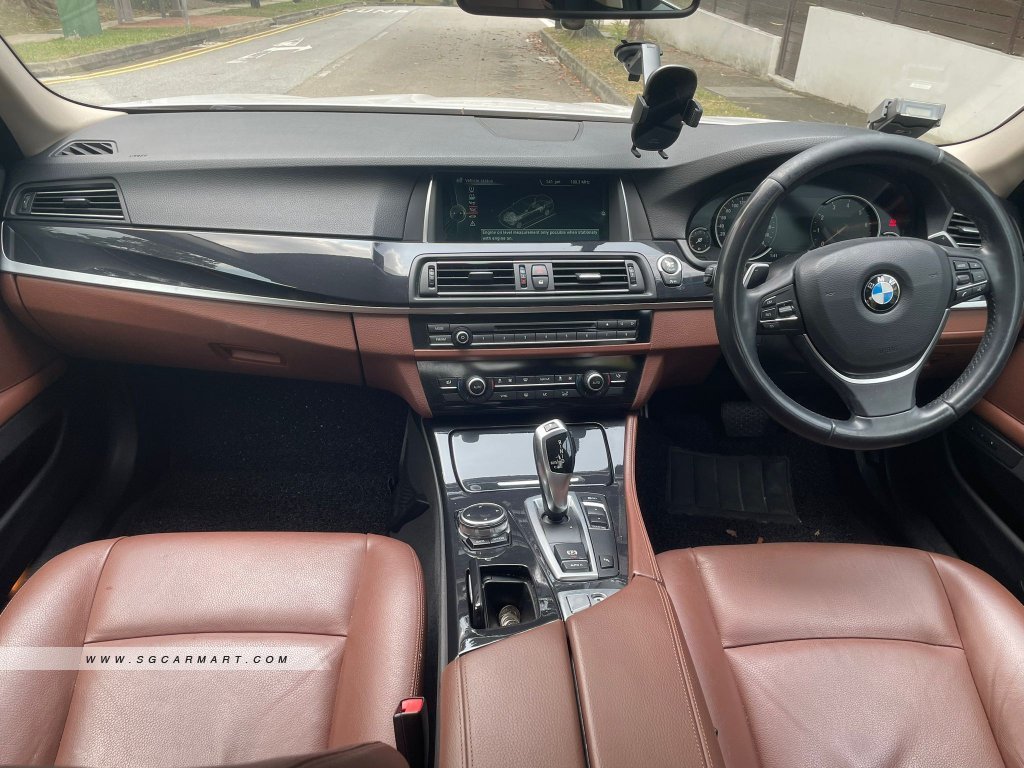 BMW 5 Series 520i