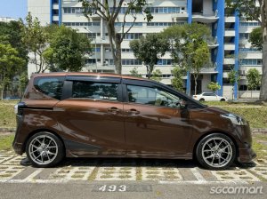 Toyota Sienta 1.5A Standard