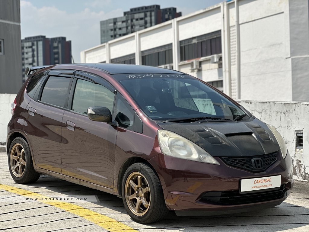 Honda Fit 1.3A G Skyroof (COE till 05/2028)