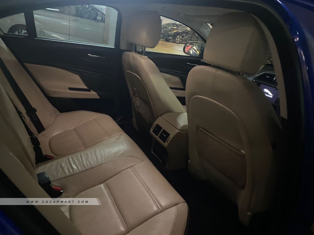 Jaguar XE 2.0A i4