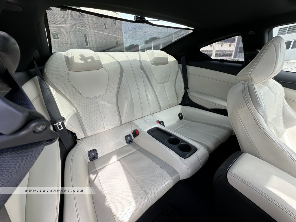 Infiniti Q60 Coupe 2.0A T