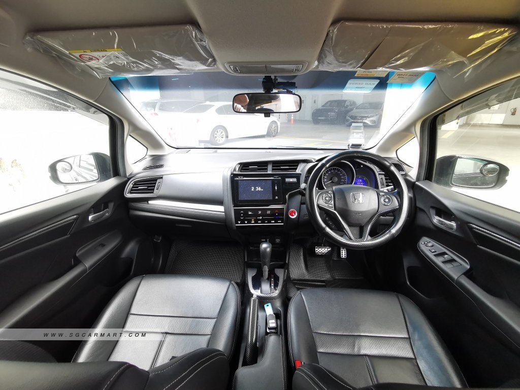 Honda Jazz 1.5A RS