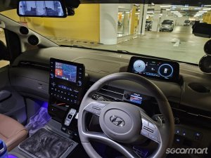 Hyundai Staria 3.5A Sunroof