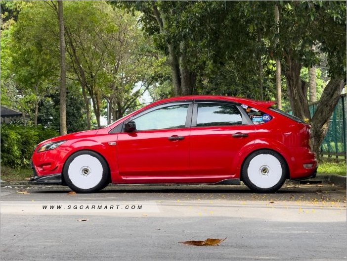 Ford Focus St 2010 photo 3