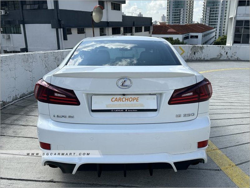 Lexus IS250 Luxury (COE till 04/2029)