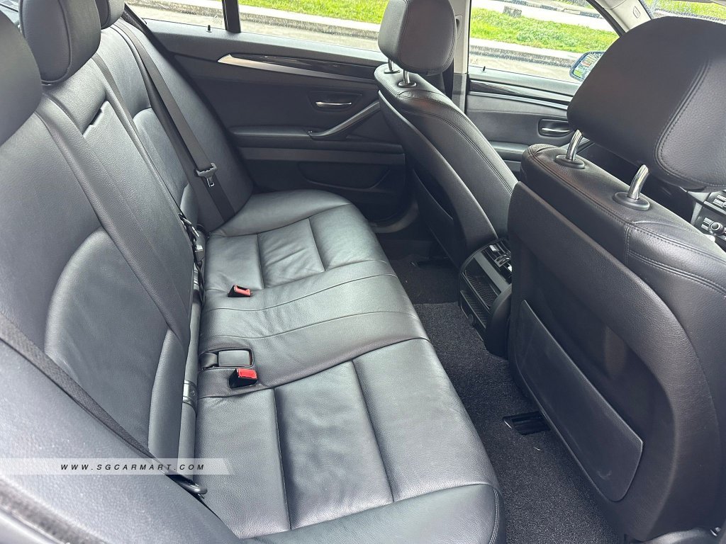 BMW 5 Series 520i