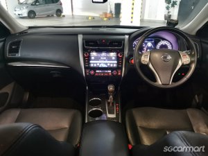 Nissan Teana 2.5A Sunroof