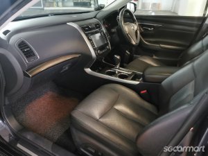 Nissan Teana 2.5A Sunroof