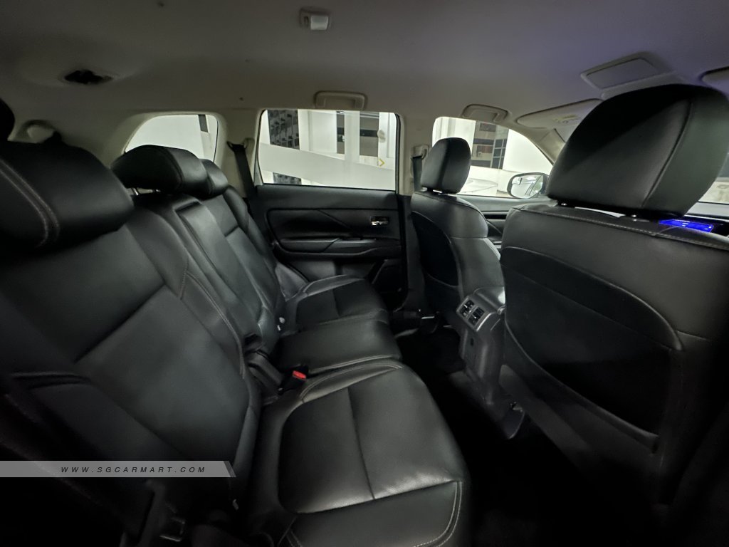 Mitsubishi Outlander 2.0A