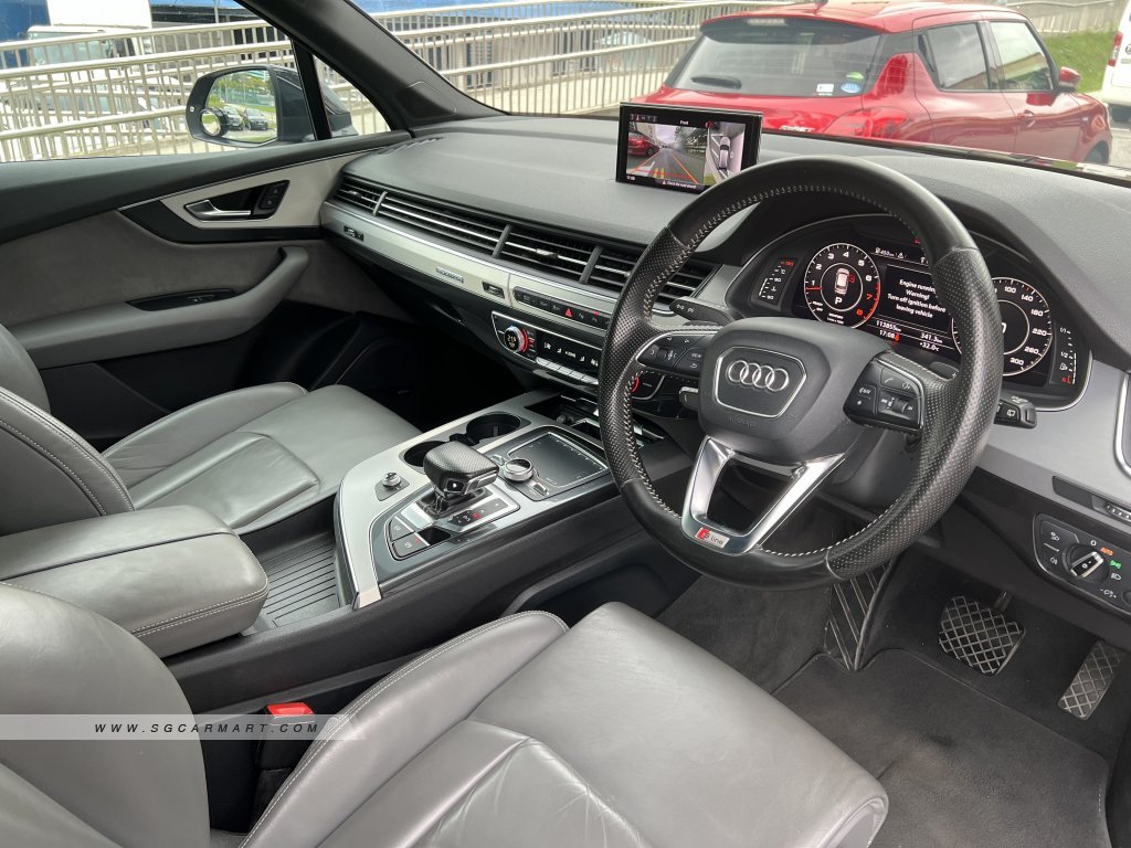 Audi Q7 3.0A TFSI Quattro S-Line 7-Seater