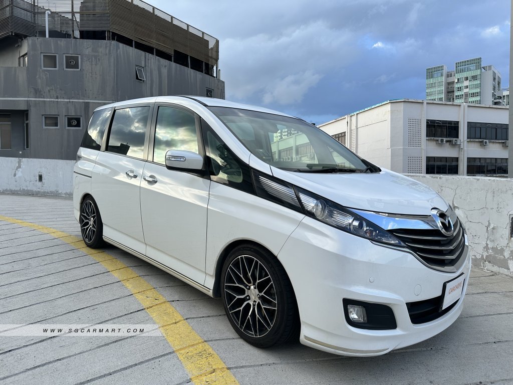 Mazda Biante 2.0A