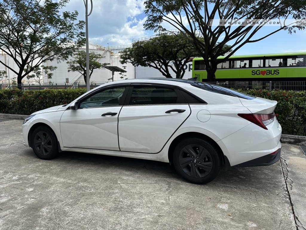 Hyundai Avante 1.6A S