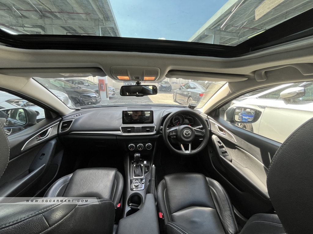 Mazda 3 1.5A Sunroof