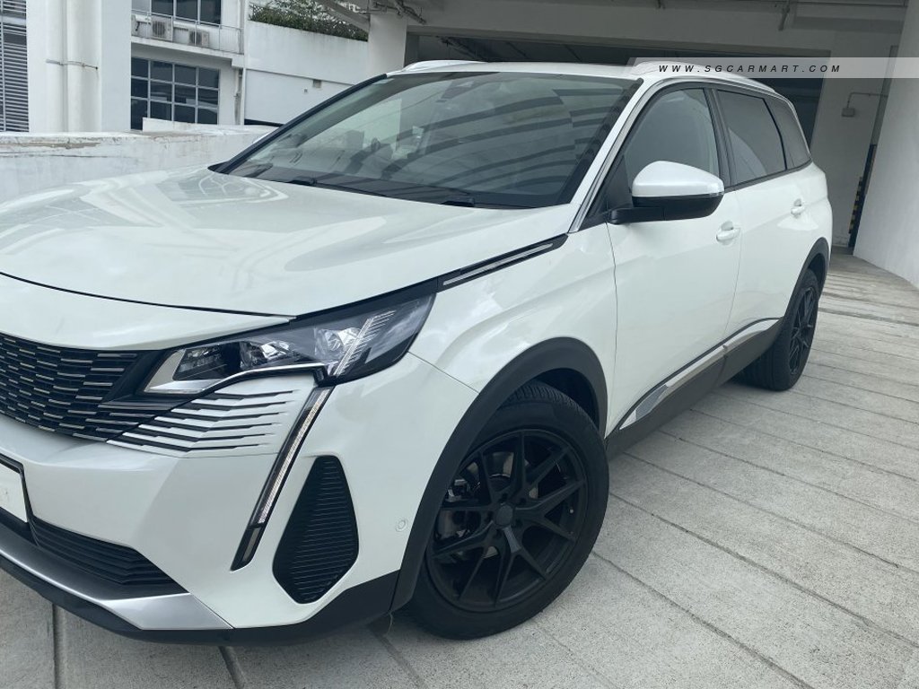 Peugeot 5008 1.2A PureTech EAT8 Allure Premium