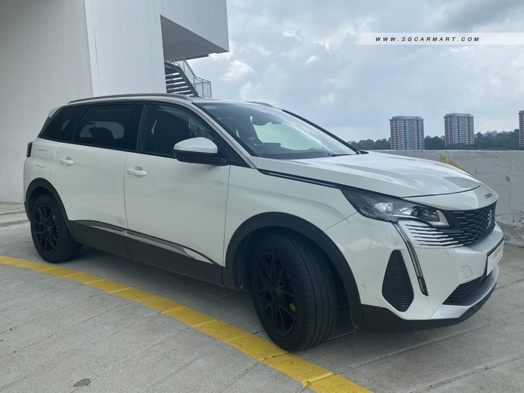 Peugeot 5008 1.2A PureTech EAT8 Allure Premium