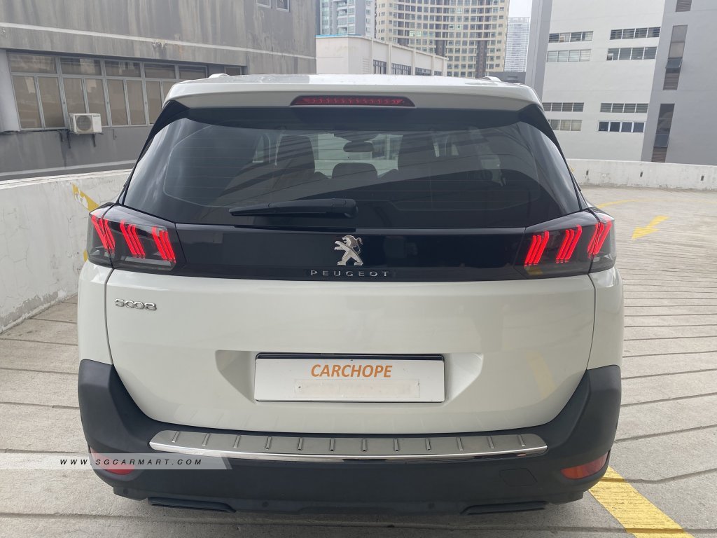 Peugeot 5008 1.2A PureTech EAT8 Allure Premium
