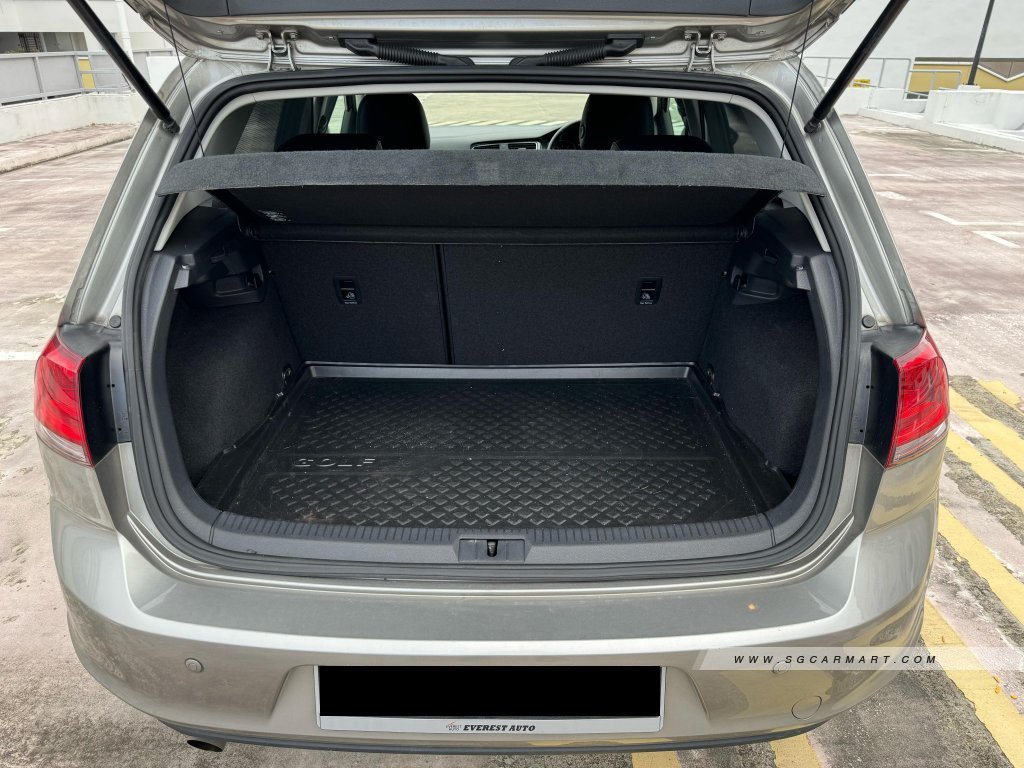 Volkswagen Golf 1.2A TSI